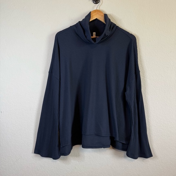 Free People Movement Ribbed Turtleneck Can't Handle This Dark Navy Blue Size LG - Picture 3 of 15